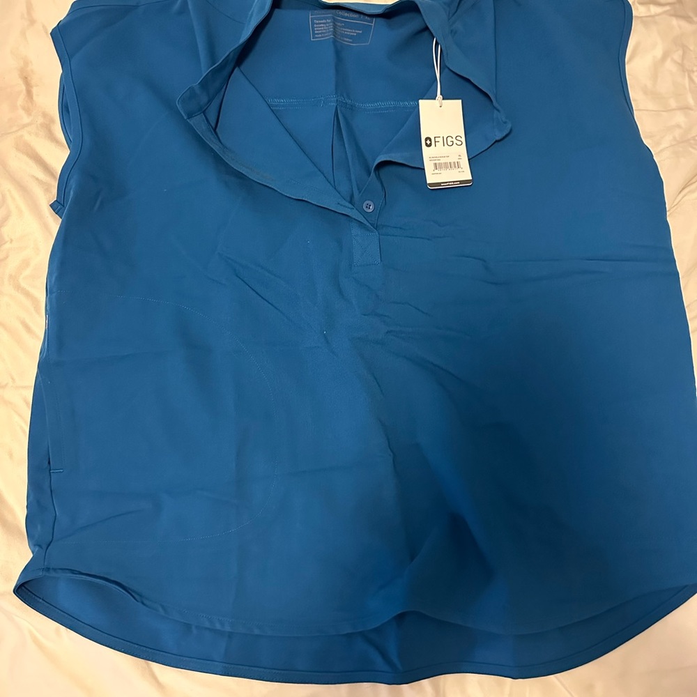 Alps Blue figs Rafaela scrub top